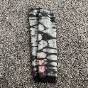 Tie-Dye Gray & Black Leg Warmers with Pink Grips on Sole